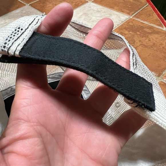 LeeLee Rox Swarovski Crystal Baseball Cap - Picture 9 of 12